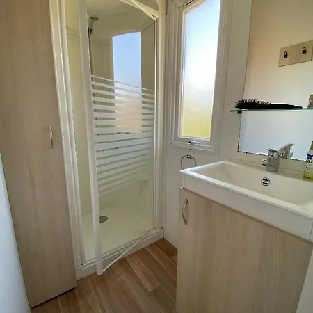 Κάμπινγκ Le Ρουαγιάν